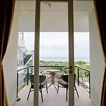 Mahogany Hotel